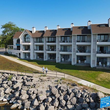 105 Edgewater Inn Шарлевой Екстер'єр фото