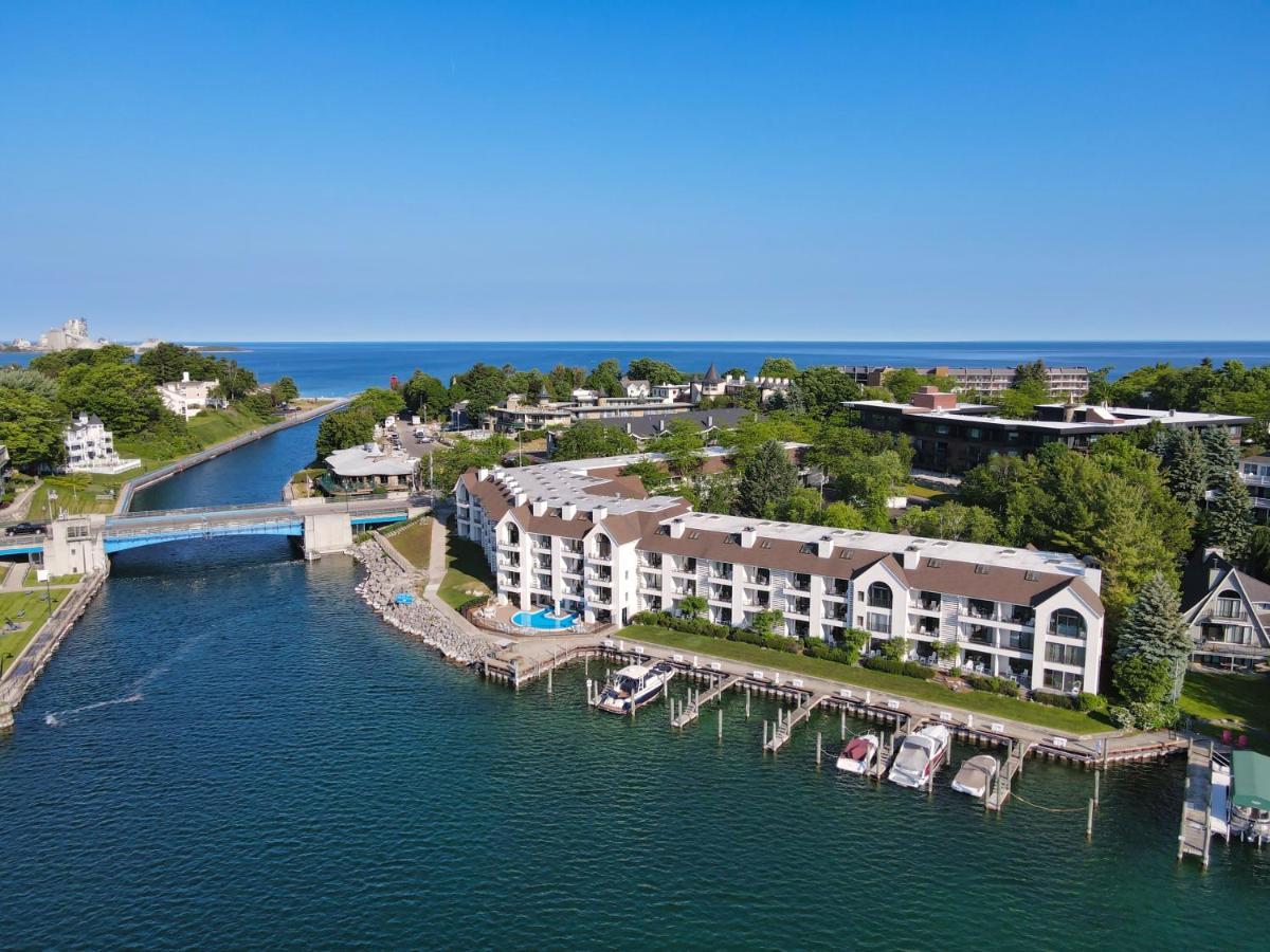 105 Edgewater Inn Шарлевой Екстер'єр фото